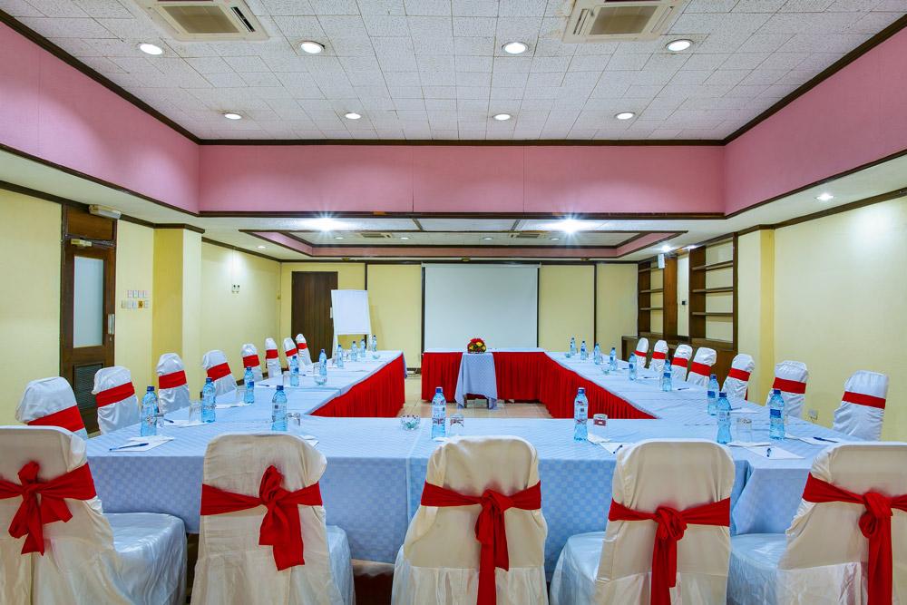 Mombasa Beach Hotel Экстерьер фото